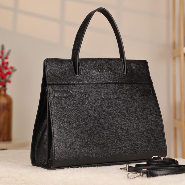Black Leather Handbag With Magnetic Closure - Multi-Compartment / With Shoulder Strap / Everyday 3 Black Leather Handbag With Magnetic Closure - Multi-Compartment / With Shoulder Strap / Everyday