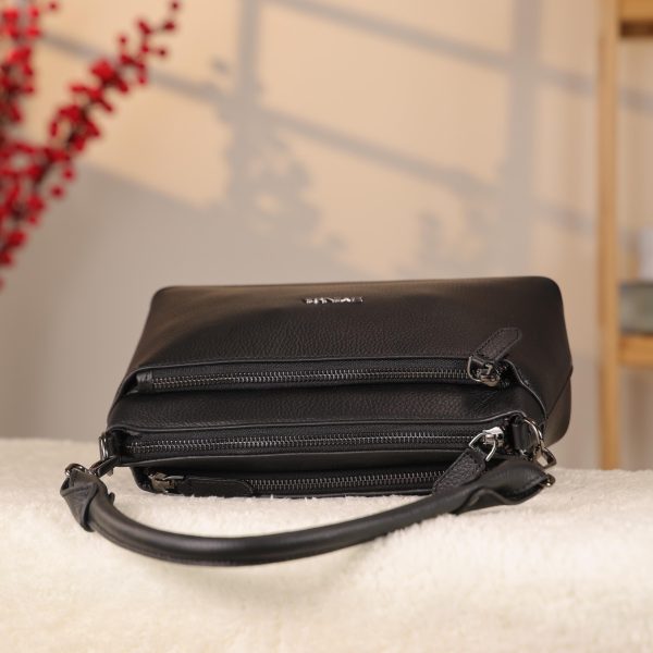 Black Leather Shoulder Bag / Handbag With Adjustable Shoulder Strap / Zippered and Multi-Compartment 7 Black Leather Shoulder Bag / Handbag With Adjustable Shoulder Strap / Zippered and Multi-Compartment