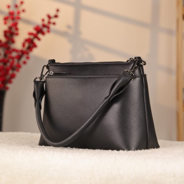 Black Leather Shoulder Bag / Handbag With Adjustable Shoulder Strap / Zippered and Multi-Compartment 8 Black Leather Shoulder Bag / Handbag With Adjustable Shoulder Strap / Zippered and Multi-Compartment