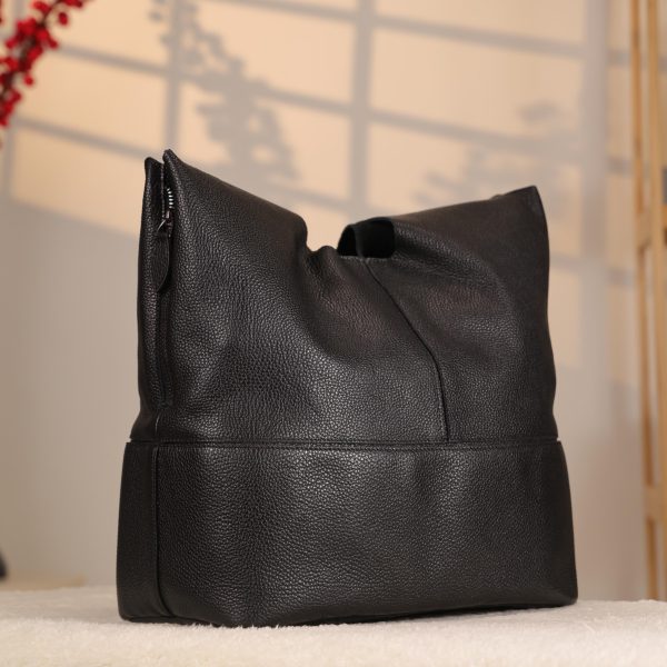 Black Leather Shoulder Bag with Adjustable Strap and Make-up Bag