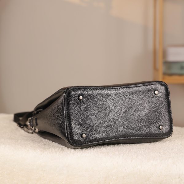 Black Real Cow Leather Handbag With Shoulder Strap , Zippered Bag With Chain 10 Black Real Cow Leather Handbag With Shoulder Strap , Zippered Bag With Chain
