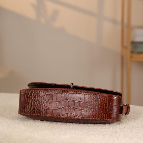 Brown Leather Shoulder Bag-Handbag With Strap, Magnetic Closure and Zippered 7 Brown Leather Shoulder Bag-Handbag With Strap, Magnetic Closure and Zippered