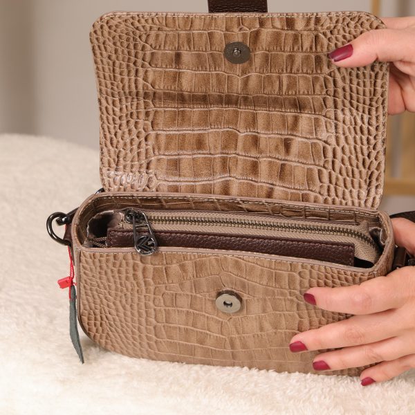 Genuine Leather Shoulder Bag / Handbag With Zipper and Magnetic Closure and Strap 11 Genuine Leather Shoulder Bag / Handbag With Zipper and Magnetic Closure and Strap