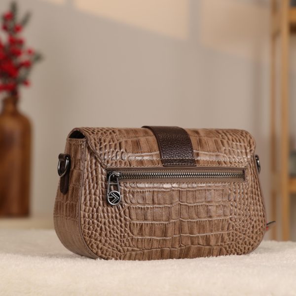 Genuine Leather Shoulder Bag / Handbag With Zipper and Magnetic Closure and Strap 5 Genuine Leather Shoulder Bag / Handbag With Zipper and Magnetic Closure and Strap