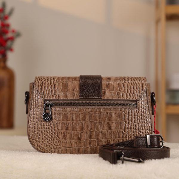 Genuine Leather Shoulder Bag / Handbag With Zipper and Magnetic Closure and Strap 7 Genuine Leather Shoulder Bag / Handbag With Zipper and Magnetic Closure and Strap