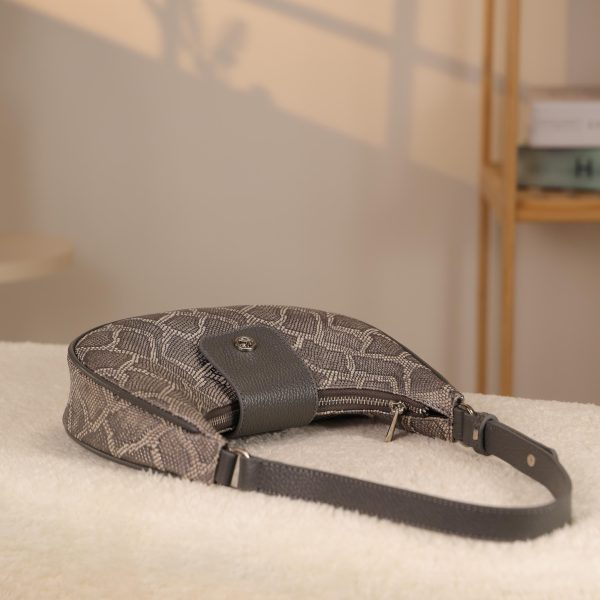 Gray Leather Handbag With Shoulder Strap-Magnetic Closured-Zippered 7 Gray Leather Handbag With Shoulder Strap-Magnetic Closured-Zippered
