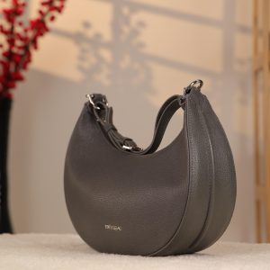 Gray Leather Shoulder Bag / Handbag With Ajustable Shoulder Strap , Zippered and All Season