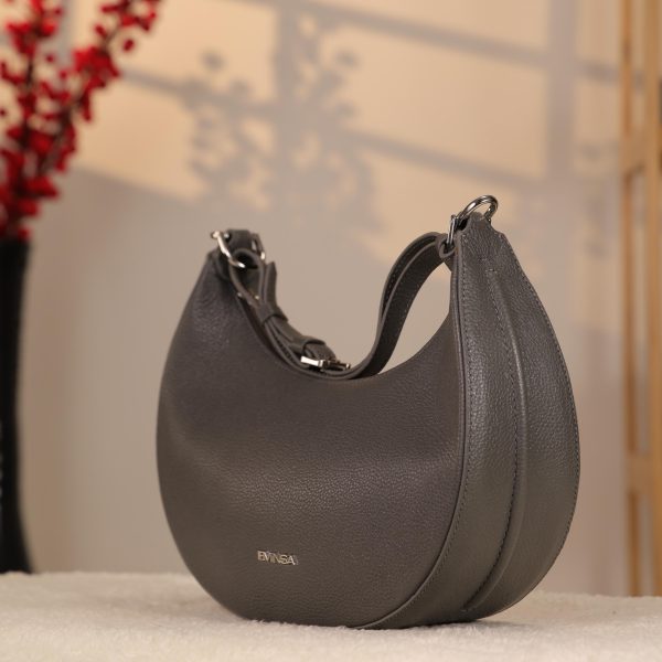 Gray Leather Shoulder Bag / Handbag With Ajustable Shoulder Strap , Zippered and All Season