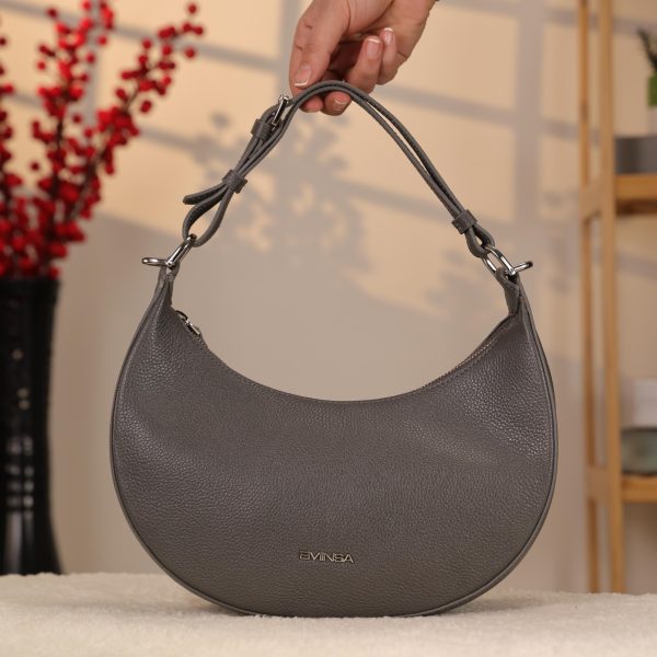 Gray Leather Shoulder Bag / Handbag With Ajustable Shoulder Strap , Zippered and All Season
