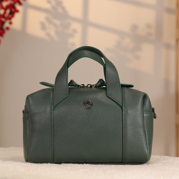 Green Leather Handbag With Shoulder Strap / Zippered / Everyday Bag 2 Green Leather Handbag With Shoulder Strap / Zippered / Everyday Bag