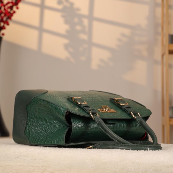 Green Luxury Handbag From Real Cow Leather With Shoulder Strap 10 Green Luxury Handbag From Real Cow Leather With Shoulder Strap