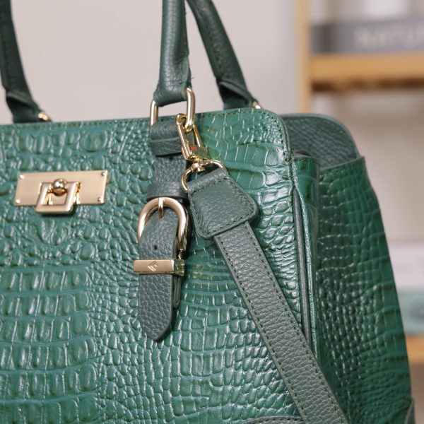 Green Luxury Handbag From Real Cow Leather With Shoulder Strap 9 Green Luxury Handbag From Real Cow Leather With Shoulder Strap