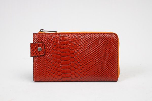 Real Cow Leather Wallet for Women , Zippered and With Magnetic Closure , Multi-Compartment