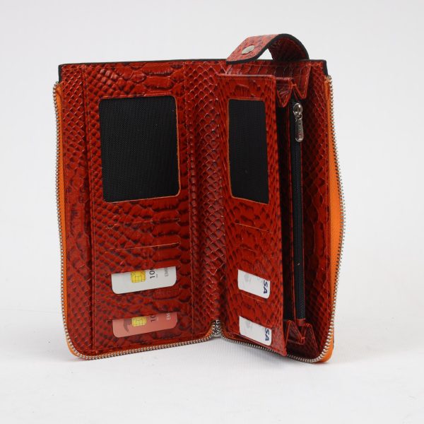 Real Cow Leather Wallet for Women , Zippered and With Magnetic Closure , Multi-Compartment