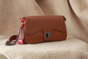 Real Leather Handbag With Adjustable Shoulder Strap , Chain - Zippered and Magnetic Closured Bag